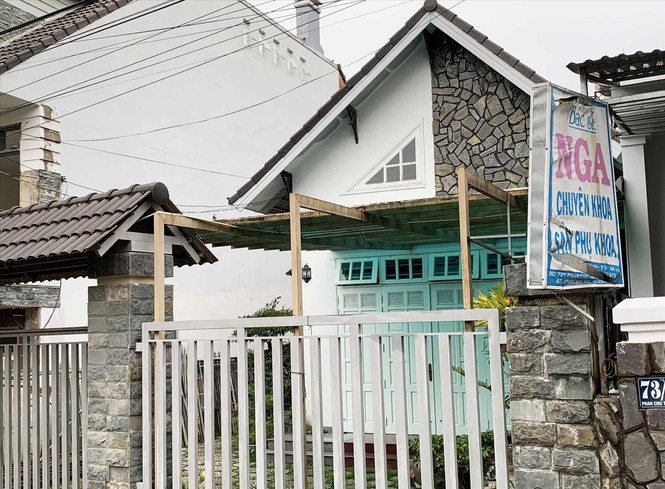 Ngôi nhà của Giám đốc Sở mà bà P