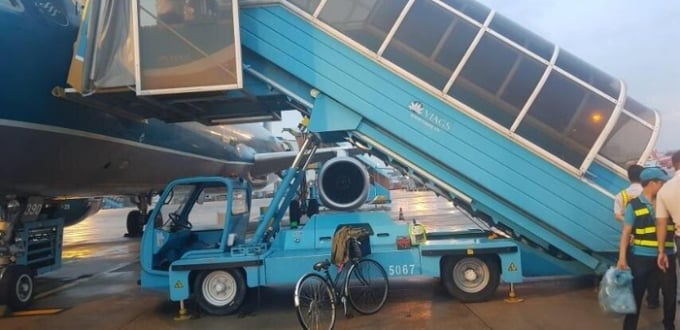 Hình ảnh xe thang chụp tại hiện trường sau khi hành khách bị ngã