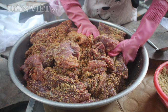 Khi chế biến để thịt bò đậm đà, thơm ngon phải ướp đúng, vừa và đủ