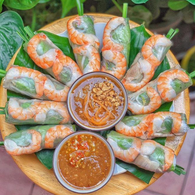 Gỏi cuốn là món ăn phổ biến tại Việt Nam. Ảnh: Trangpinkyy_.