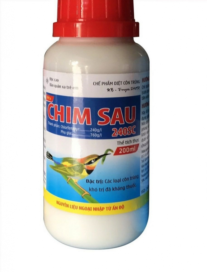 Còn chế phẩm diệt côn trùng nhãn hiệu CHIM SAU 240SC thì in hình con chim đang cắp con sâu dễ gây hiểu lầm cho nông dân đây là thuốc trừ sâu