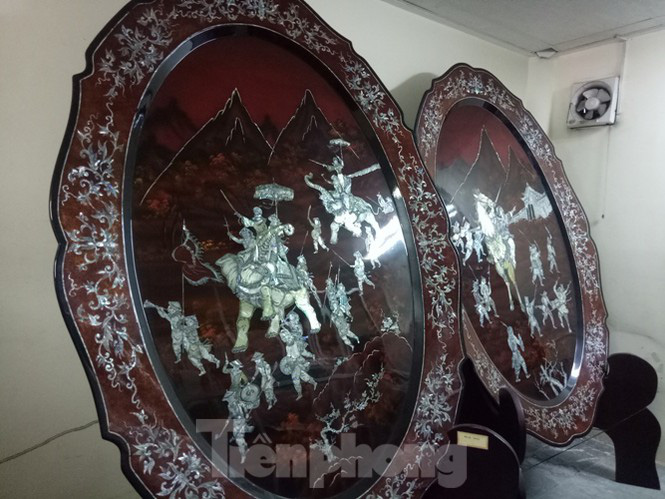 Cặp đĩa khổng lồ được lưu giữ tại Bảo tàng Bình Dương