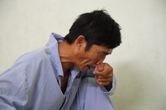 Anh Lê Khắc Phụ đang điều trị tại Bệnh viện Đa khoa Bình Thuận. Ảnh: Việt Quốc.