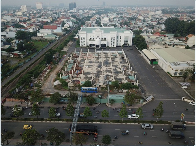 Khu phức hợp thương mại hơn 700 tỉ đồng xây dựng không phép trên đường Đồng Khởi, P.Tân Tiến, TP.Biên Hòa nhìn từ trên cao (Ảnh: IT)