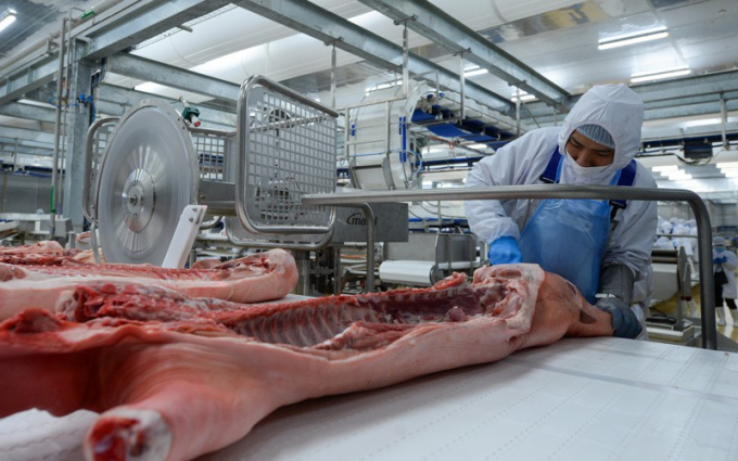 Dây chuyền sản xuất thịt tại Tổ hợp MEATDeli Sài Gòn.