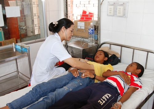 Tình trạng các bệnh nhân mắc bệnh sốt xuất huyết không ngừng gia tăng