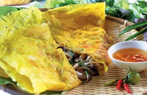Bánh xèo nhân nấm mối