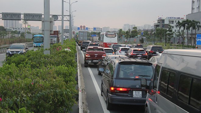Đoạn cao tốc TP.HCM - Long Thành có thể được mở rộng lên 8 - 10 làn xe. Ảnh Lê Lâm