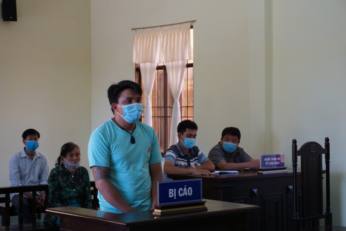 Huỳnh Hữu Nhơn tại tòa hôm nay. Ảnh: HD