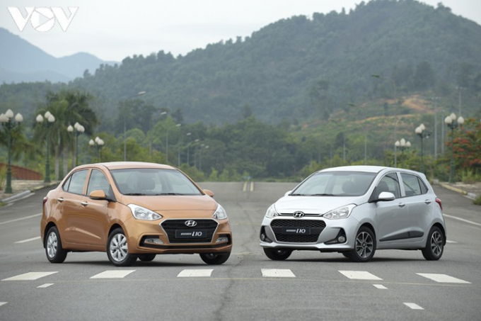 Grand i10 1.2 MT có giá mới tính lệ phí trước bạ là 350 triệu đồng.
