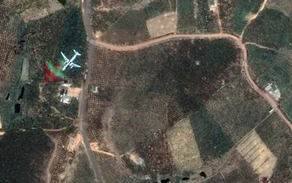 Hình ảnh chiếc máy bay trên Google Maps tại khu vực xã B'Lá - Ảnh chụp màn hình
