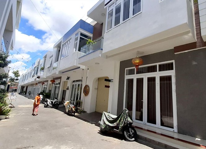 15 ngôi nhà ở phường Quyết Thắng ( TP Kon Tum) tạo ra từ việc “hiến đất mở đường”