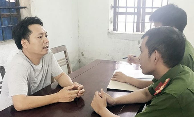 Đối tượng Cao tại cơ quan điều tra. Ảnh: Công an cung cấpĐối tượng Cao tại cơ quan điều tra. Ảnh: Công an cung cấp