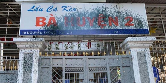 Quán lẩu cá kèo Bà Huyện 2 bị đàn em của Hiếu Thái Dương tạt sơn