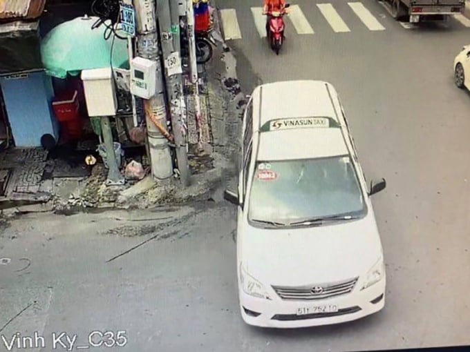 Trong quá trình tẩu thoát, Thắng thuê các xe taxi để di chuyển. Ảnh chụp lại màn hình