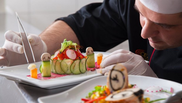 Nhờ tính thẩm mỹ cao trong trình bày, danh tiếng của các bếp trưởng mà ẩm thực Pháp trở thành một biểu tượng văn hóa Pháp