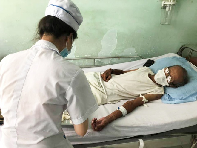 Nghệ sĩ cải lương Chấn Đạt từng nhập viện hồi tháng 4 vì bệnh tim, phổi. (Ảnh: Thanh Hiệp)