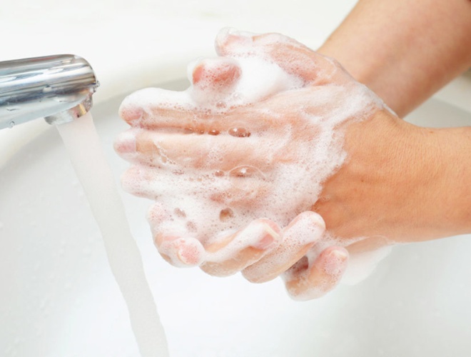 Thường xuyên rửa tay để ngăn chặn nguy cơ lây nhiễm Covid-19. Ảnh: PR Newswire.