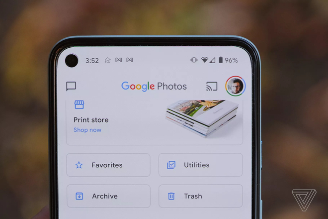 Google Photos sẽ loại bỏ khả năng lưu ảnh chất lượng cao không giới hạn dung lượng từ 1/6/2021. Ảnh: The Verge.
