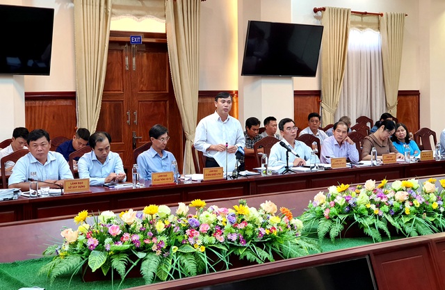 Lãnh đạo Sở Tài nguyên - Môi trường Bình Thuận thông tin với báo chí về tính pháp lý 4 dự án được dư luận quan tâm
