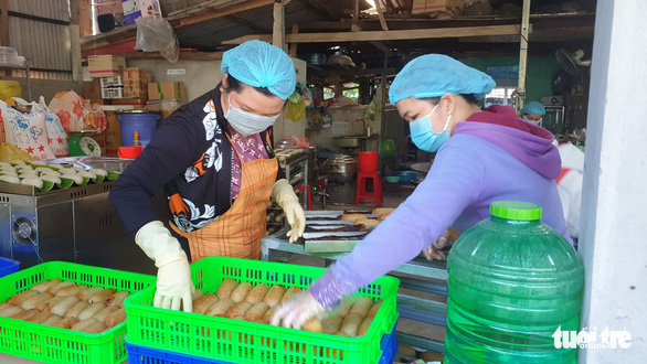 Quy trình sản xuất được tuân thủ nghiêm ngặt để đạt tiêu chuẩn xuất sang các thị trường khó - Ảnh: CHÍ HẠNH