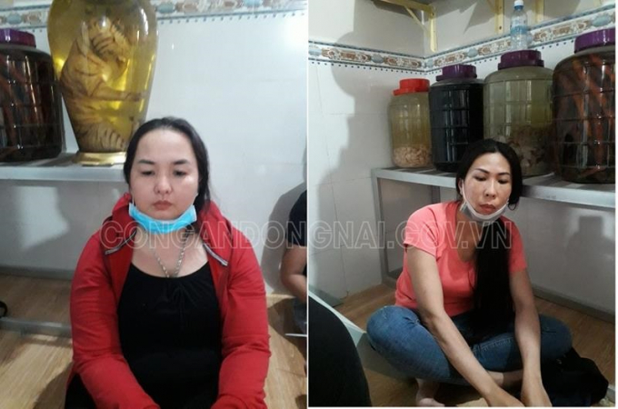 2 đối tượng tổ chức đánh bạc: Cao Mỹ Hạnh và Nguyễn Thị Xuân Hương (từ trái sang). Ảnh: Công an.