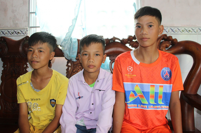 3 nam sinh Ngoan, Huy và Hậu đạp xe 5 ngày 5 đêm từ Cà Mau lên Sài Gòn