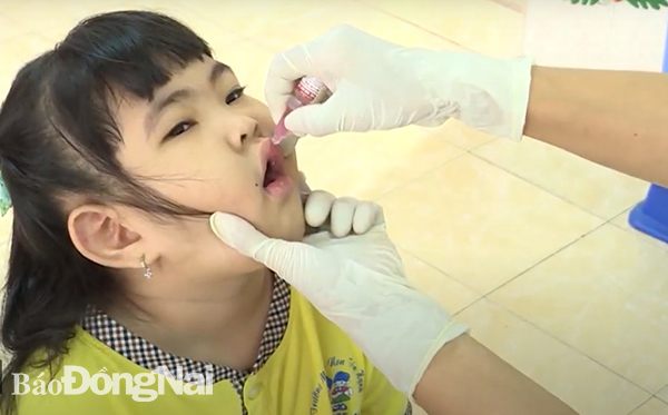Trẻ mầm non trên địa bàn TP.Biên Hòa được uống vaccine bại liệt