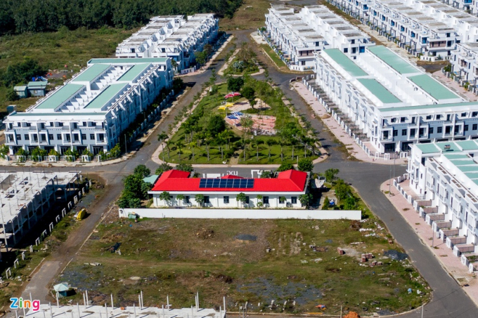 Gần 500 căn biệt thự, nhà liền kề thuộc dự án Viva Park của chủ đầu tư LDG tại huyện Trảng Bom, Đồng Nai. Ảnh: Quỳnh Danh.