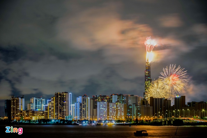 Điểm bắn pháo hoa tầm cao của TP.HCM tại tòa nhà Landmark 81. Ảnh: Lê Quân.