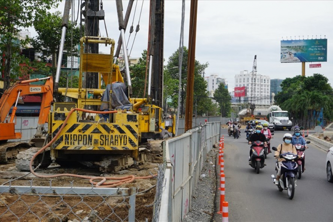 Lô cốt trên đường Nguyễn Hữu Cảnh (quận Bình Thạnh, TPHCM). Ảnh: Minh Quân