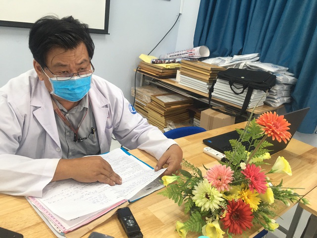 BS Đinh Tấn Phương, bùi ngùi che sẻ thông tin về cái chết bất thường của bệnh nhi