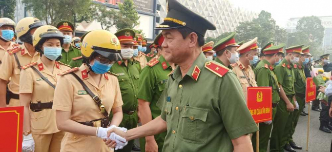 Thiếu tướng Lê Hồng Nam động viên các lực lượng