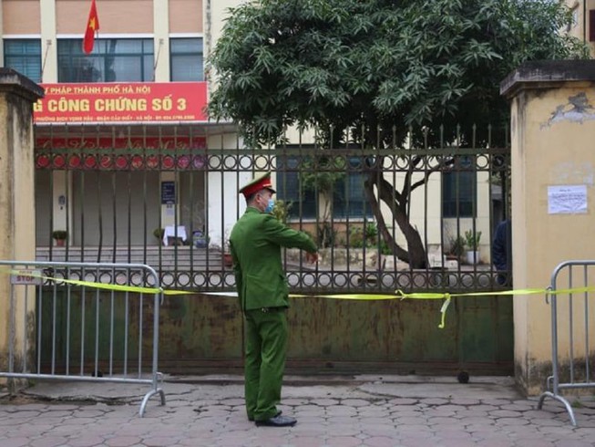 Phòng công chứng số 3 tạm thời bị cách ly y tế vì có ca nhiễm COVID-19. Ảnh: THỊ TRỌNG