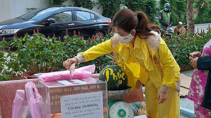 Sau một ngày bán hàng cho thấy không hề thất thoát dưa và mất tiền.