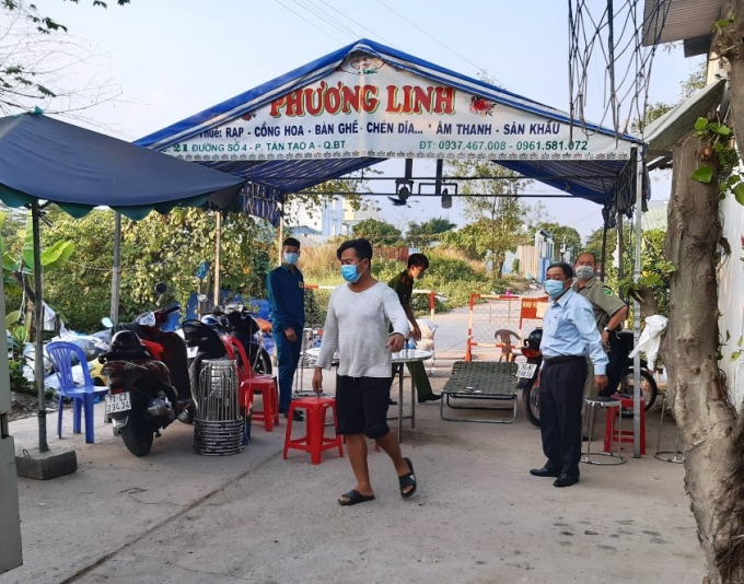 Cụm phong tỏa tại hẻm trên đường Nguyễn Văn Cự