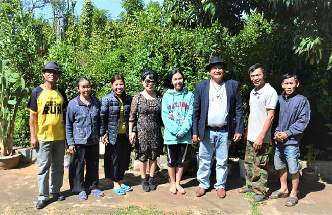 Gia đình Quỳnh được cho mảnh đất thổ cư dọc đường thôn Quỳnh Ngọc