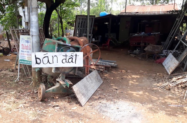 Bán đất sản xuất để lấy tiền mà không có kế hoạch sử dụng một cách hiệu quả sẽ kéo theo nhiều hệ lụy say này.