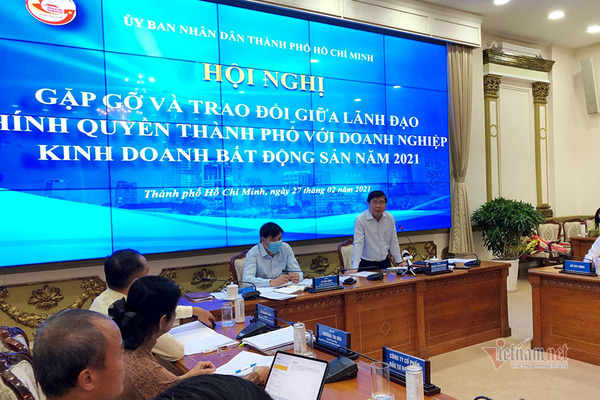 Chủ tịch UBND TP.HCM Nguyễn Thành Phong nêu ra những nguyên nhân khiến việc giải quyết thủ tục pháp lý dự án BĐS bị chậm trễ.
