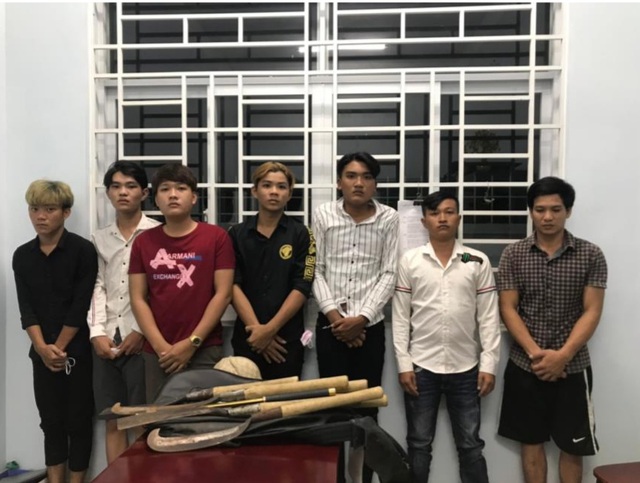 Các đối tượng trong nhóm thanh niên tụ tâm đem hung khí chuẩn bị hỗn chiến bị công an bắt giữ