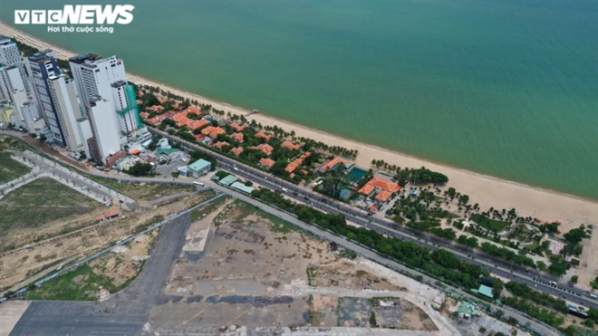 Toàn cảnh bãi biển Nha Trang.