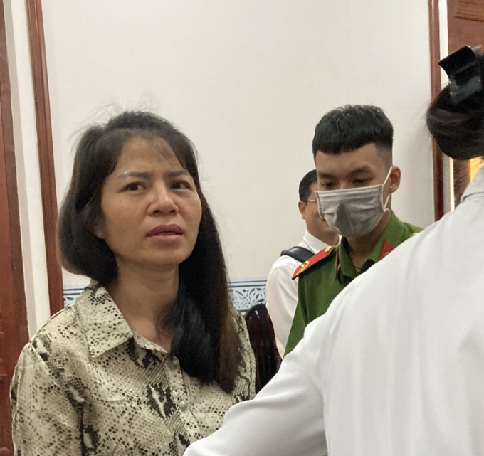 Bị cáo Thuận sau phiên xử phúc thẩm. Ảnh: H.Y