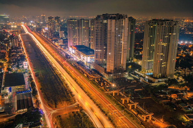Cung đường Xa lộ Hà Nội là một trong những tuyến đường giá trị nhất hiện nay tại khu Đông với hàng loạt tiện ích cao cấp. (Ảnh: Shutterstock)