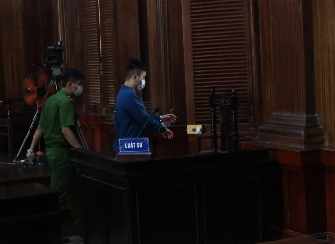 Bị cáo Nguyễn Trần Hoàng Phong tại phiên tòa phúc thẩm. Ảnh: Hữu Huy
