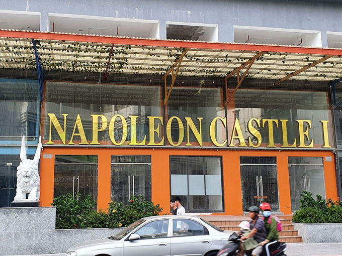 Dự án chung cư Napoleon Catsle 1 trên khu đất vàng ở TP Nha Trang đang bị điều tra và phải thẩm định lại giá đất. Ảnh: TẤN LỘC