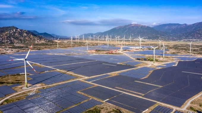 Tổ hợp điện gió, điện mặt trời Trungnam Group tại Ninh Thuận.