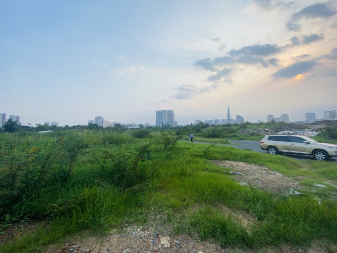 Dự án treo, đất đai bỏ hoang không chỉ gây lãng phí, thiệt hại cho doanh nghiệp mà cả cho nhà nước và người dân. ẢNH: ĐÌNH SƠN