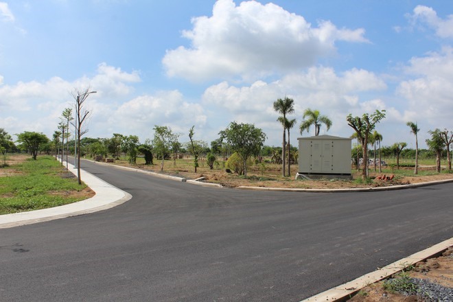 Dự án Khu dân cư Nhơn Đức đến nay vẫn tồn tại nhiều vi phạm chưa được xử lý. Ảnh: Gia Miêu