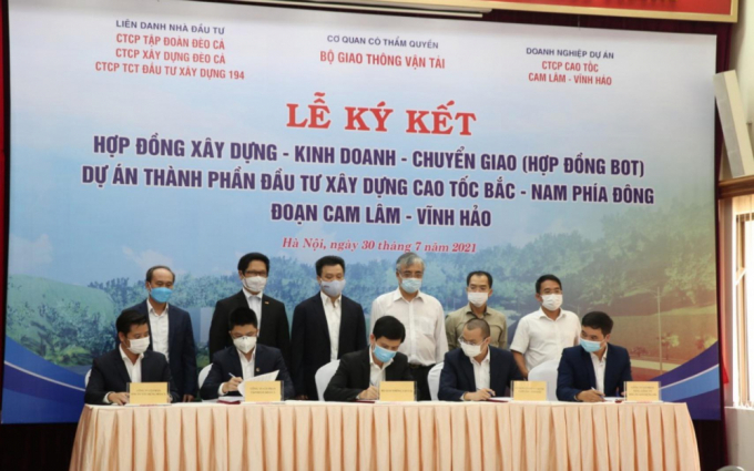 Toàn cảnh lễ ký kết