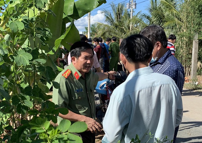 Ngày 30/10/2020, Đại tá Đinh Văn Nơi - Giám đốc Công an An Giang trực tiếp chỉ đạo các lực lượng bắt vụ vận chuyển 51 kg vàng do bà trùm Nguyễn Thị Kim Hạnh cầm đầu.